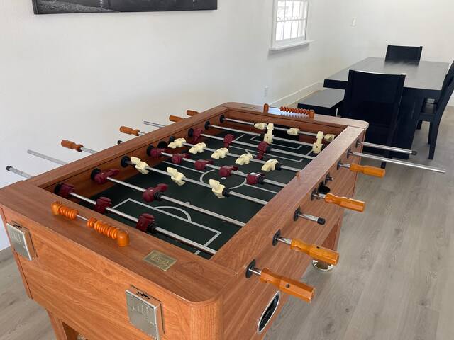 ESCAPE TO VEGAS gallery image 4