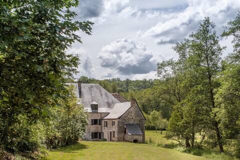 Stunning Tranquil Mill 1797: Miller's House