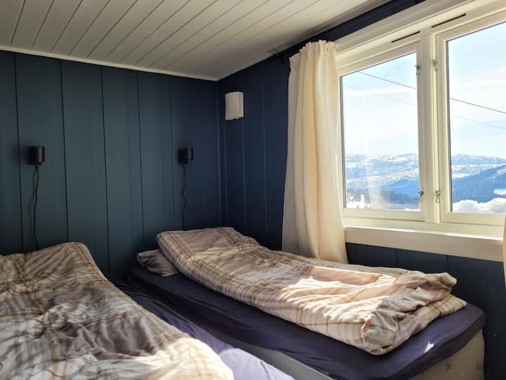 Chumba cha pili cha kulala ghorofani