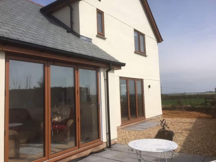 Robins Retreat 3 Bed House With Great Views - Clovelly