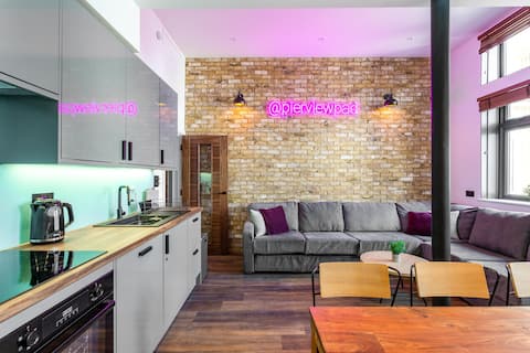 Pierview Pad | Sleeps 14 | Central Brighton