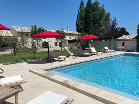 Gîte Amandier Mas Saint André Provence 3*