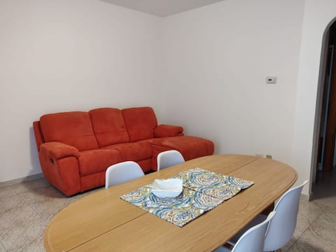 Room in a multi-story house in Pieve Emanuele