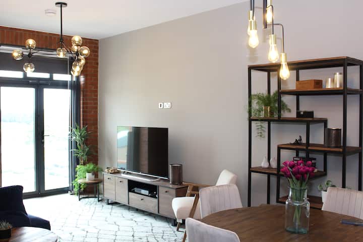 Unique Exec Apartment 2 Bed/2 Bath Pool Gym Park - Loughborough