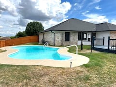 Get+Away+Home+with+Pool+in+Killeen%21