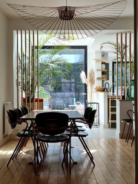 Beautiful architect-designed house with garden!