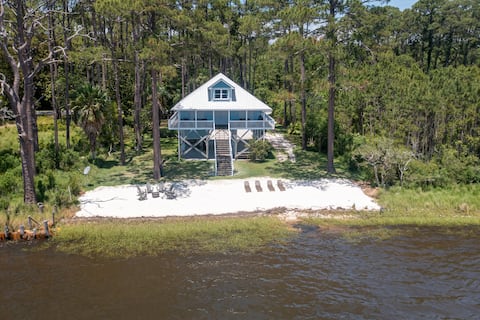 The Bella Beach Treehouse: New Pool. Kayak. Golf