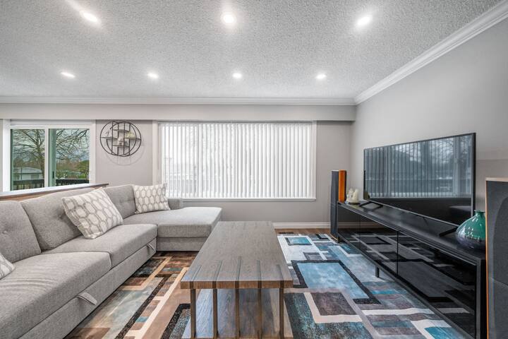 Little Charming in East gallery image 3