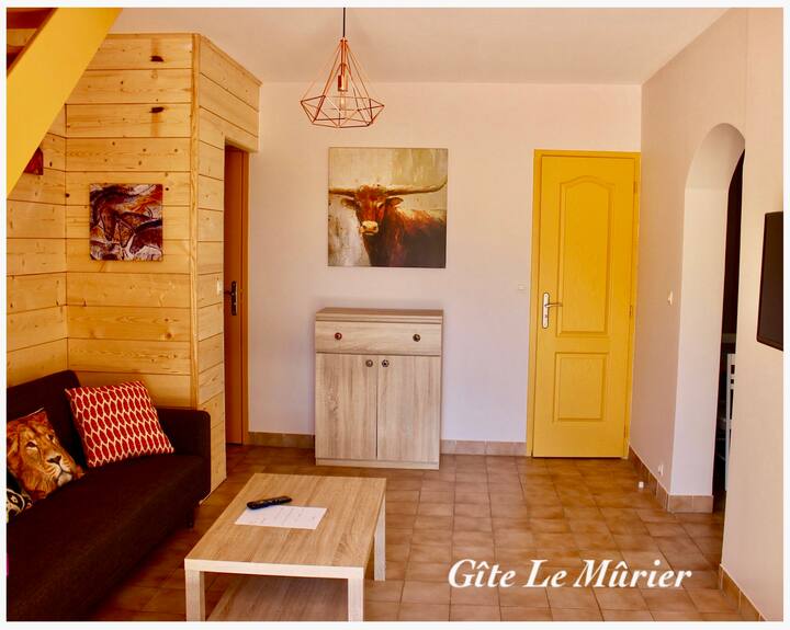 Gîte Le Mûrier, Au Calme Avec Piscine à Partager - Joyeuse