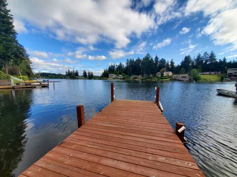SUPS & Kayaks  - Golden Accents on Long Lake