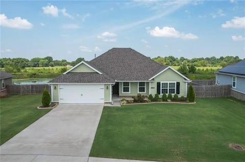 Top Airbnb: The Greenhouse in Springdale