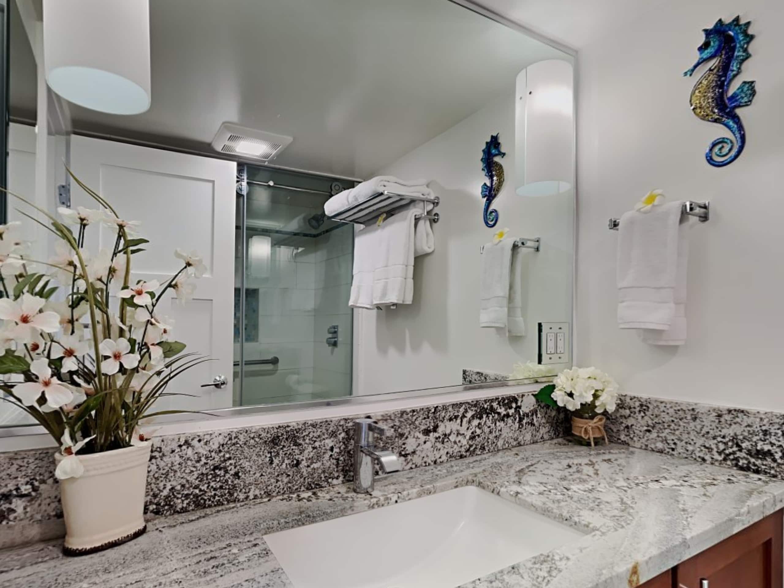 Condo in Kihei · ★4.94 · 2 bedrooms · 2 beds · 1 private bath - Image 18