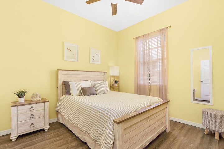 Love this bright guest room