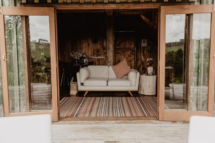 Akatea Hill - Peaceful, Secluded, Rural Hideaway - Raglan