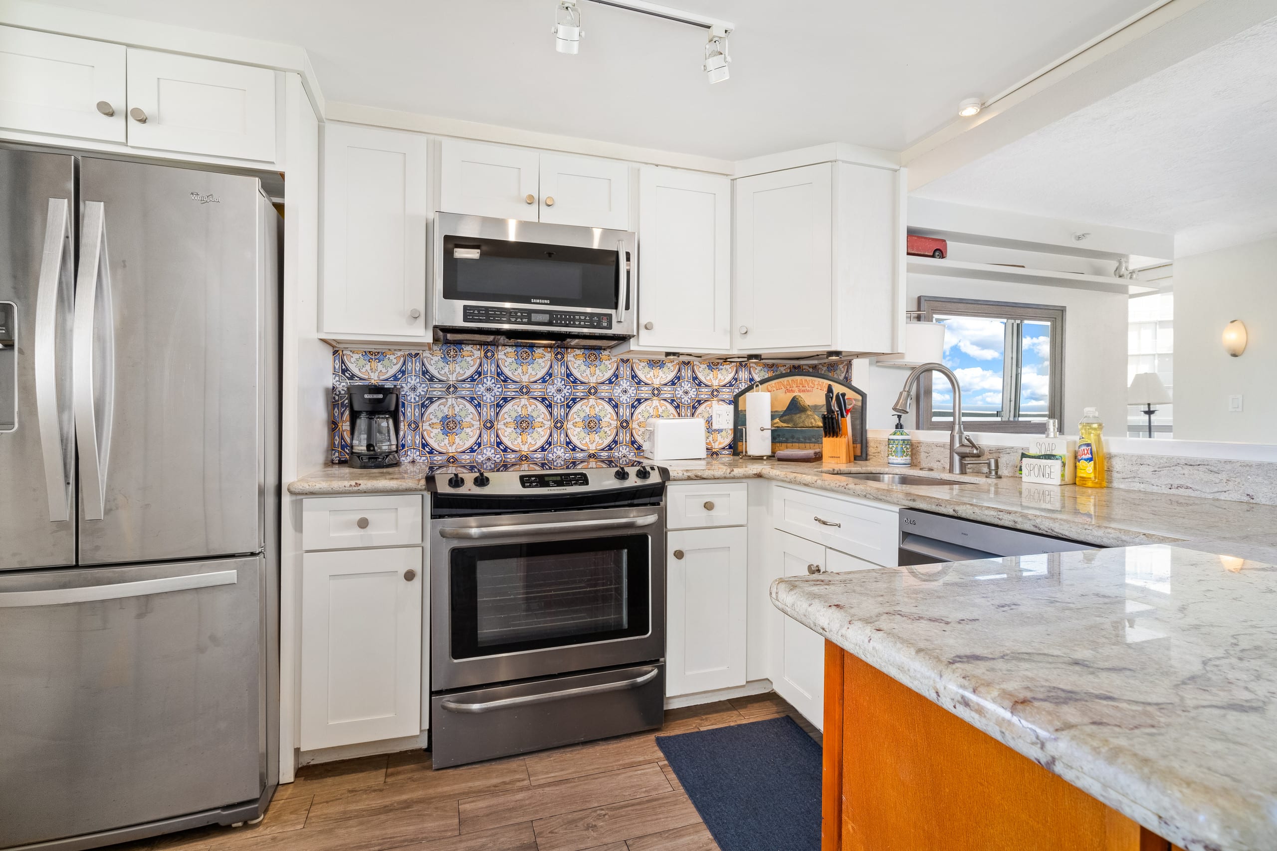 DHBH 1001 Enjoy our Waikiki slice of Paradise - Image 10