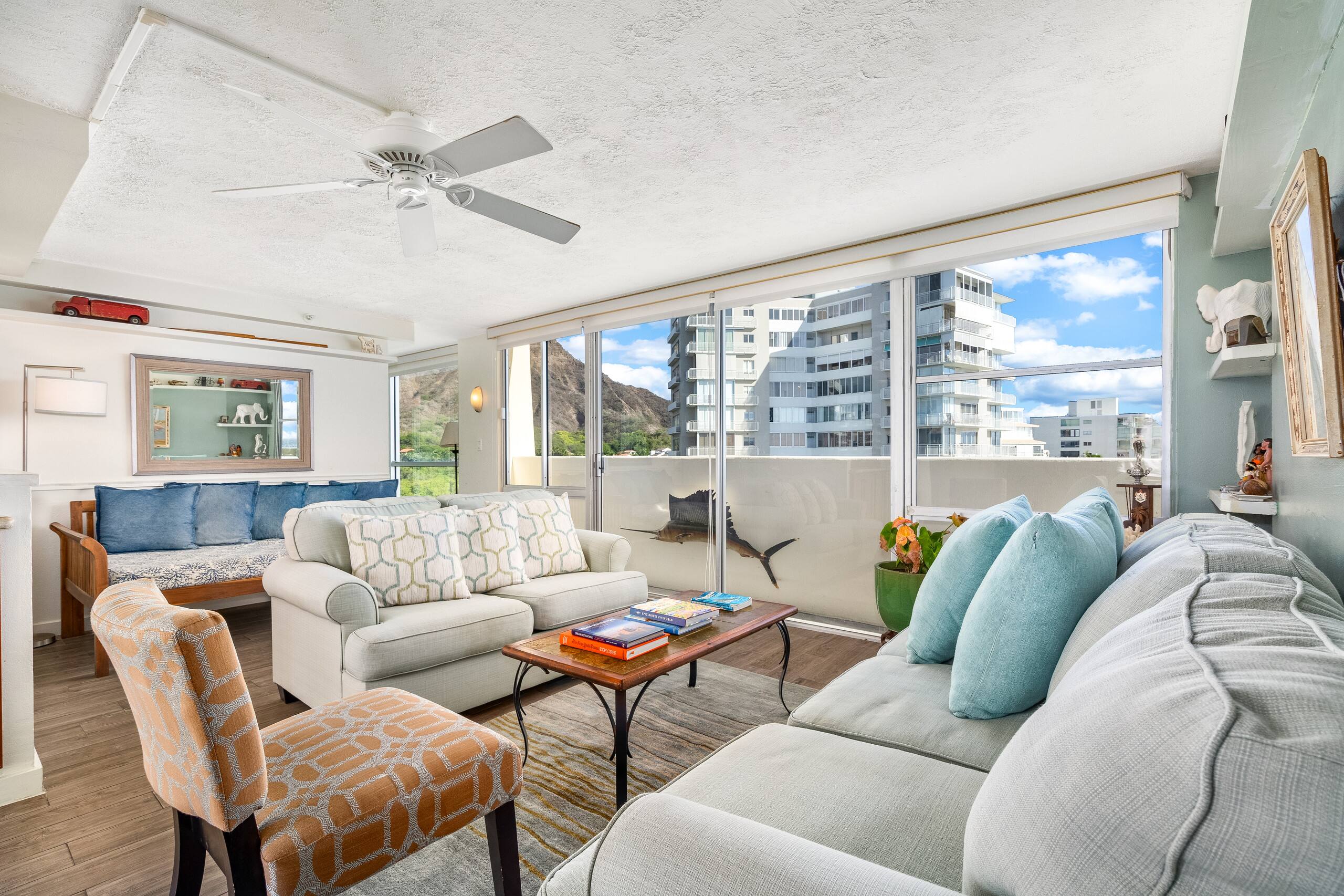 DHBH 1001 Enjoy our Waikiki slice of Paradise - Image 7
