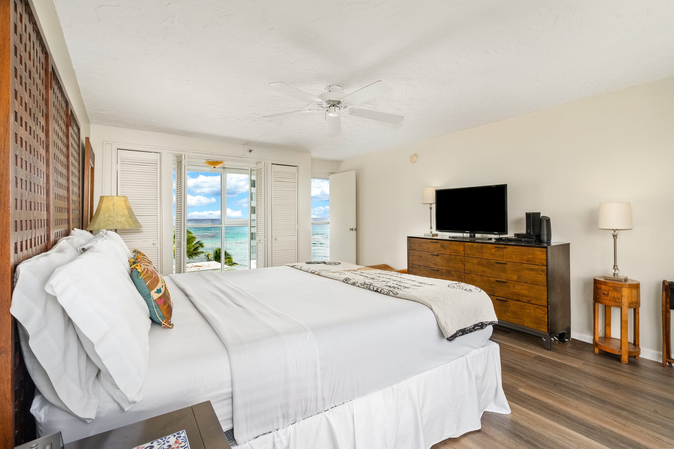 DHBH 1001 Enjoy our Waikiki slice of Paradise - Image 16