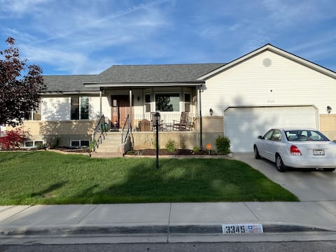 Newly renovated Family Friendly basement suite