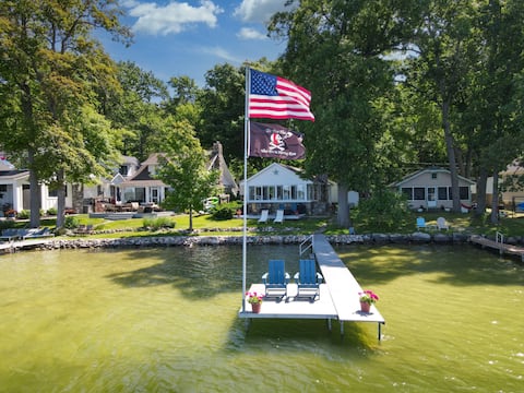 Gun Lake Sunset HQ-AC, fire pit & private dock