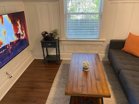 Top Airbnb: Pacific Craftsman 1 Bedroom Apartment South Park in Greater Golden Hill