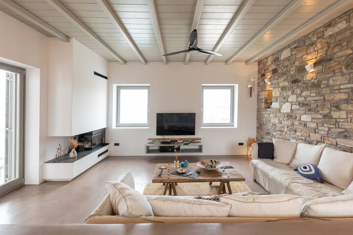 Villa Cactilia Punda Paros for 8 with private pool gallery image 4