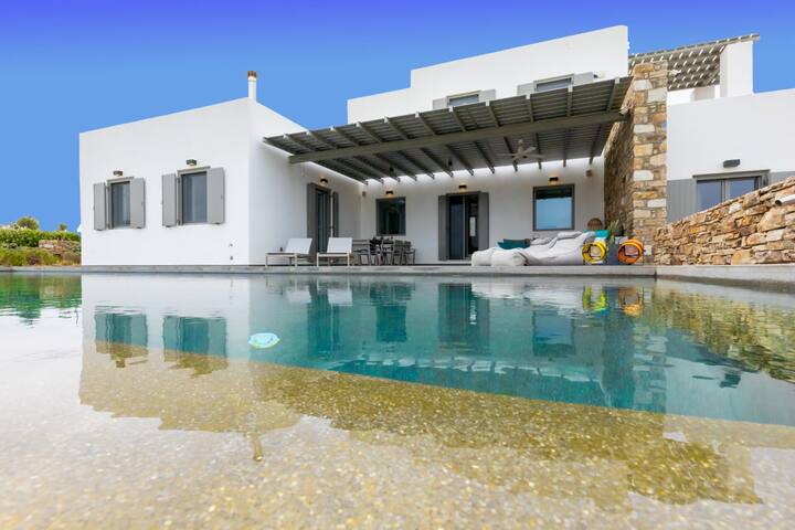 Villa Cactilia Punda Paros for 8 with private pool gallery image 2