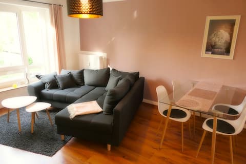 Successful Airbnb property: Apartment "Kirschblüte", balcony, close to the city center in Chemnitz