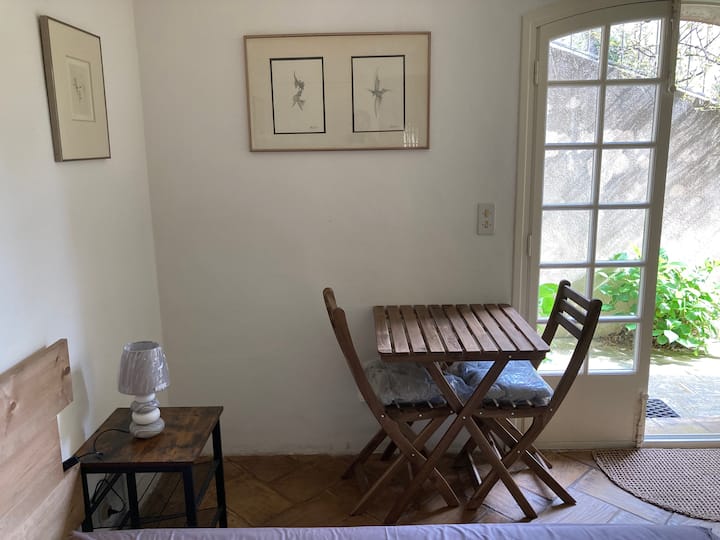 Chambre Climatisee Independante En Rdc De Villa - Sainte-Maxime