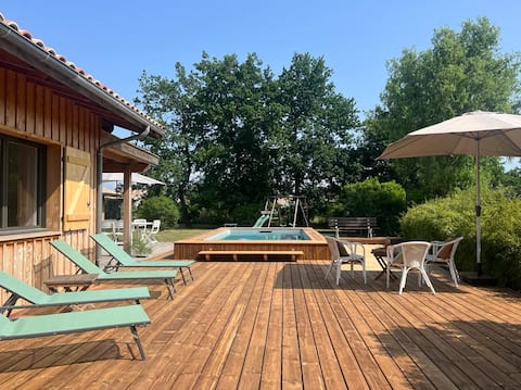 Top performing Airbnb: Nice wooden house with heated pool in Lège Cap Ferret