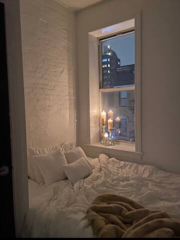 2 BDRM penthouse in the heart of the LES gallery image 4