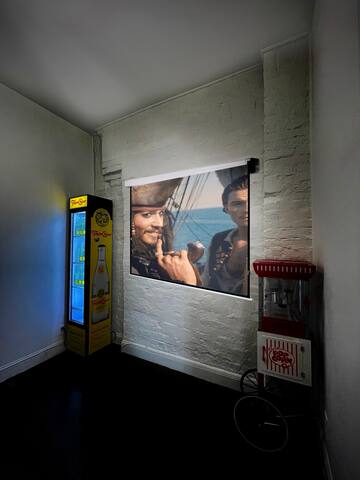 2 BDRM penthouse in the heart of the LES gallery image 3