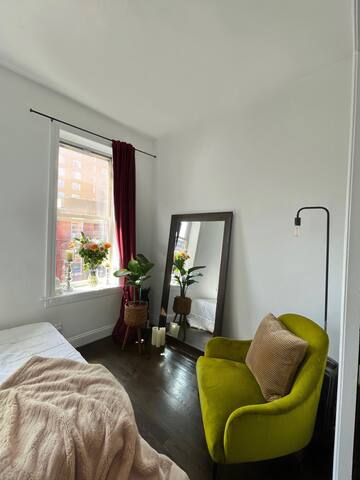 2 BDRM penthouse in the heart of the LES
