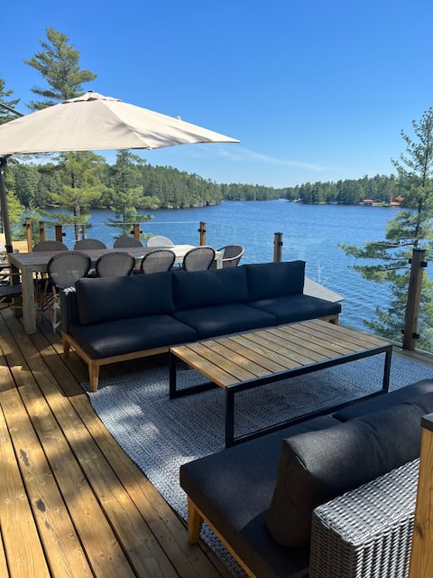 Muskoka Waterfront Resort - 5 Bedrm Modern Cottage