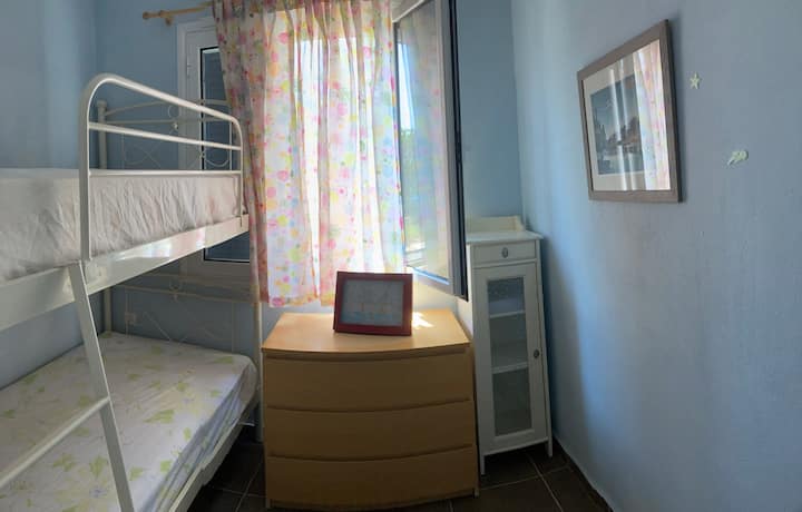Segunda habitación. Dos búnkeres.