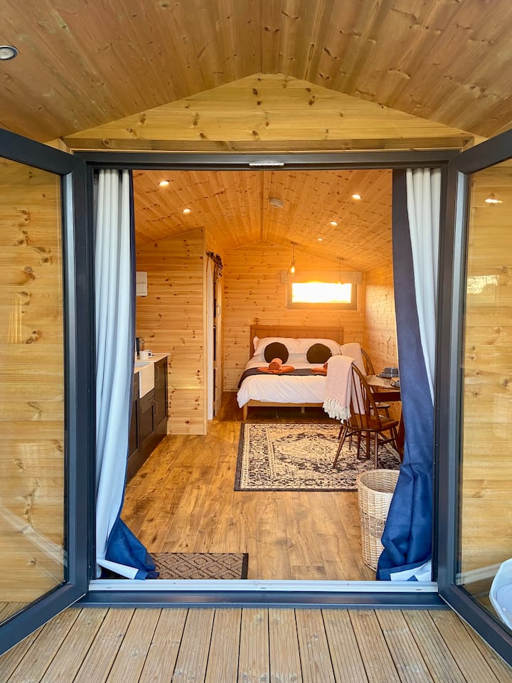 Large Luxury Coastal Glamping Pod And Outdoor Bath - Sidmouth