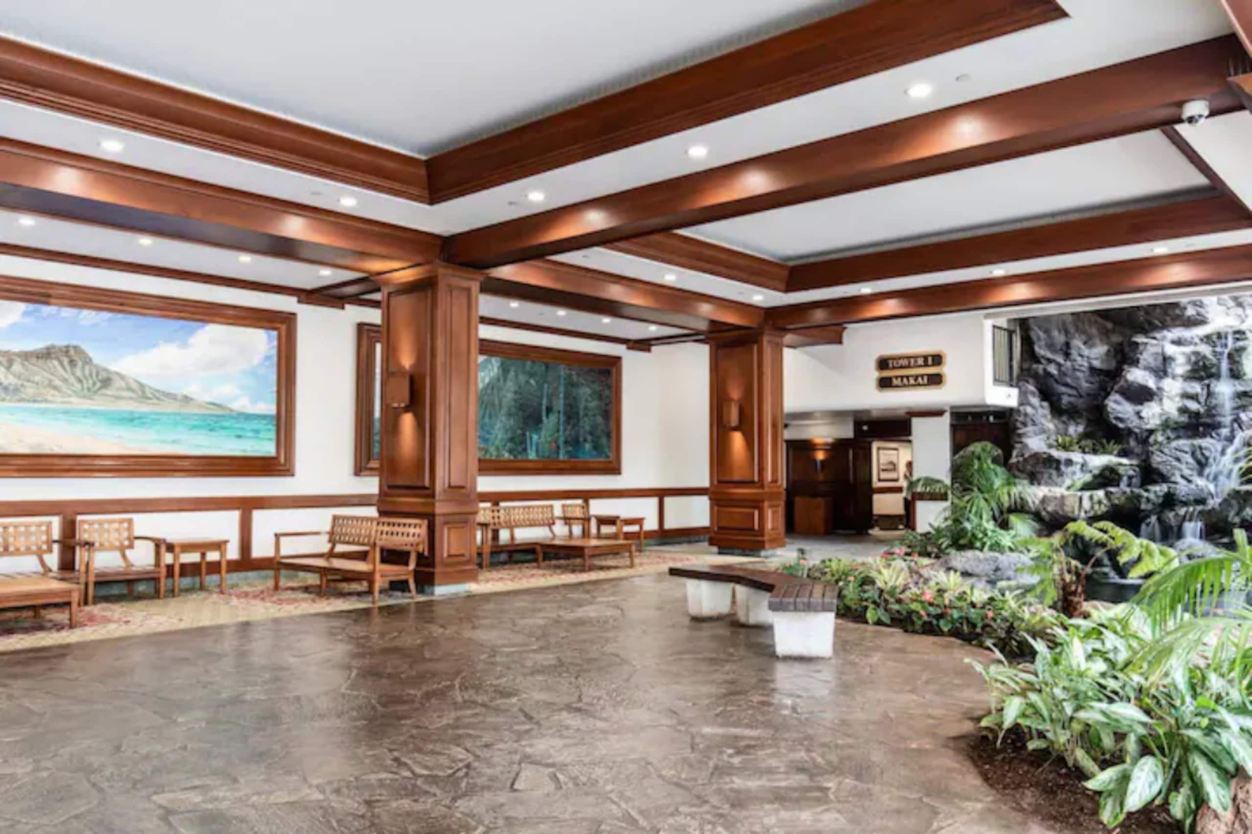 Condo in Honolulu · ★4.68 · 1 bedroom · 3 beds · 1 private bath - Image 32
