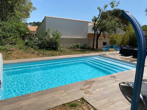 Villa 350 m from the beach with private pool