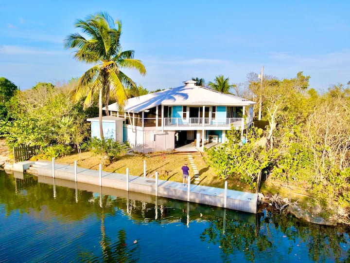 Florida Keys Canal Front Sin clave de nombre Airbnb