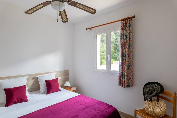 spavaća soba 1
krevet u 160x200