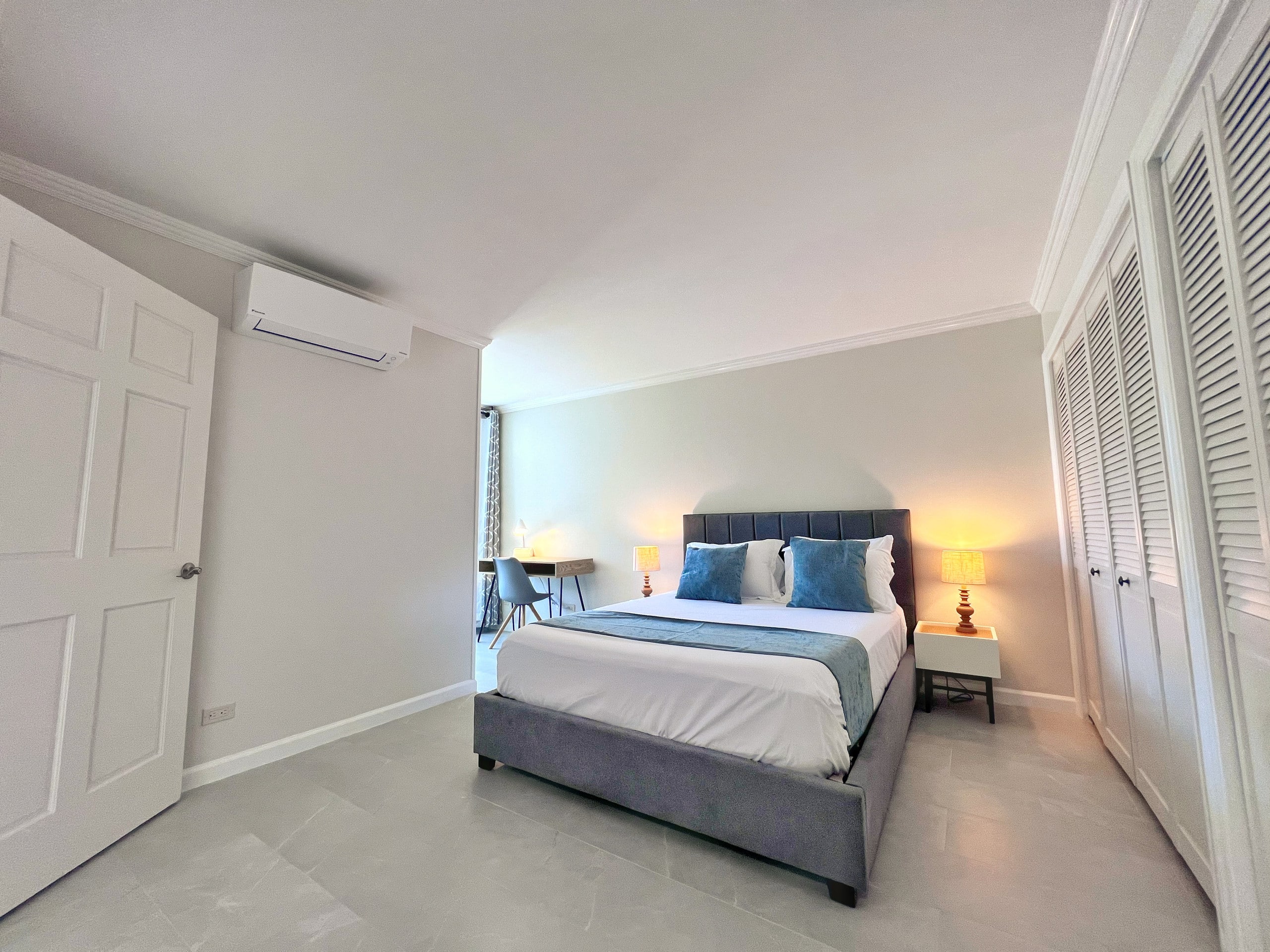 Condo in Honolulu · ★4.84 · 1 bedroom · 2 beds · 1 private bath - Image 12