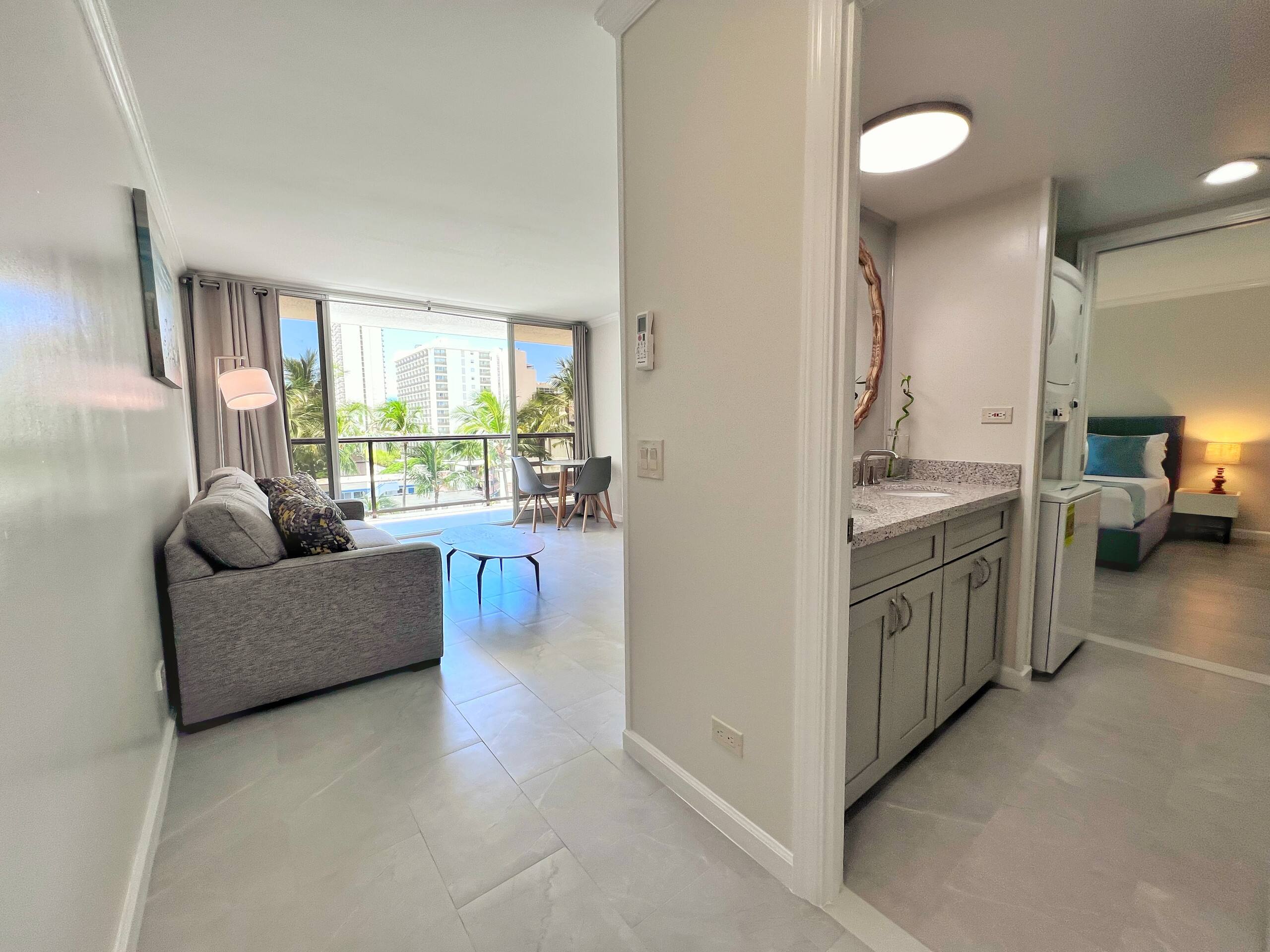 Condo in Honolulu · ★4.84 · 1 bedroom · 2 beds · 1 private bath - Image 9