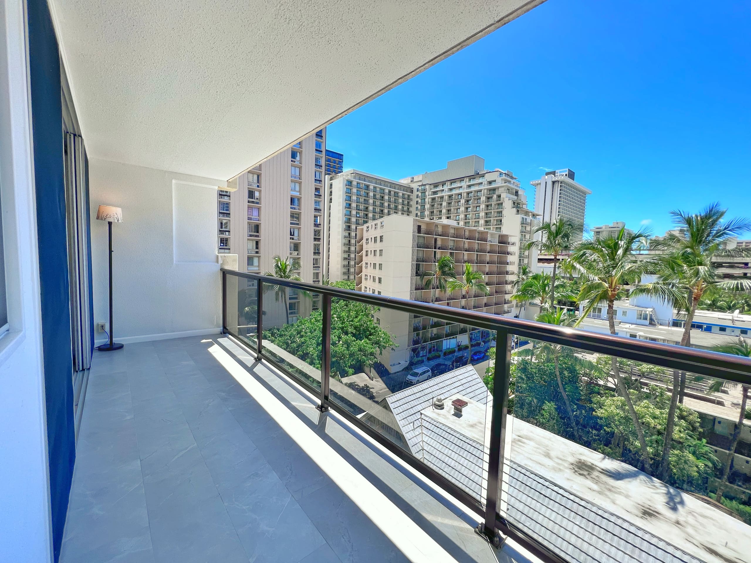 Condo in Honolulu · ★4.84 · 1 bedroom · 2 beds · 1 private bath - Image 17