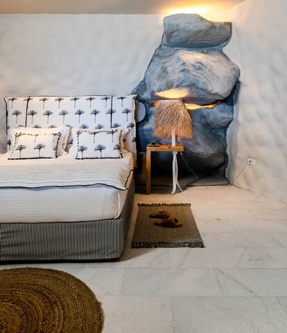 One Hundred Doors managed Airbnb listing 2