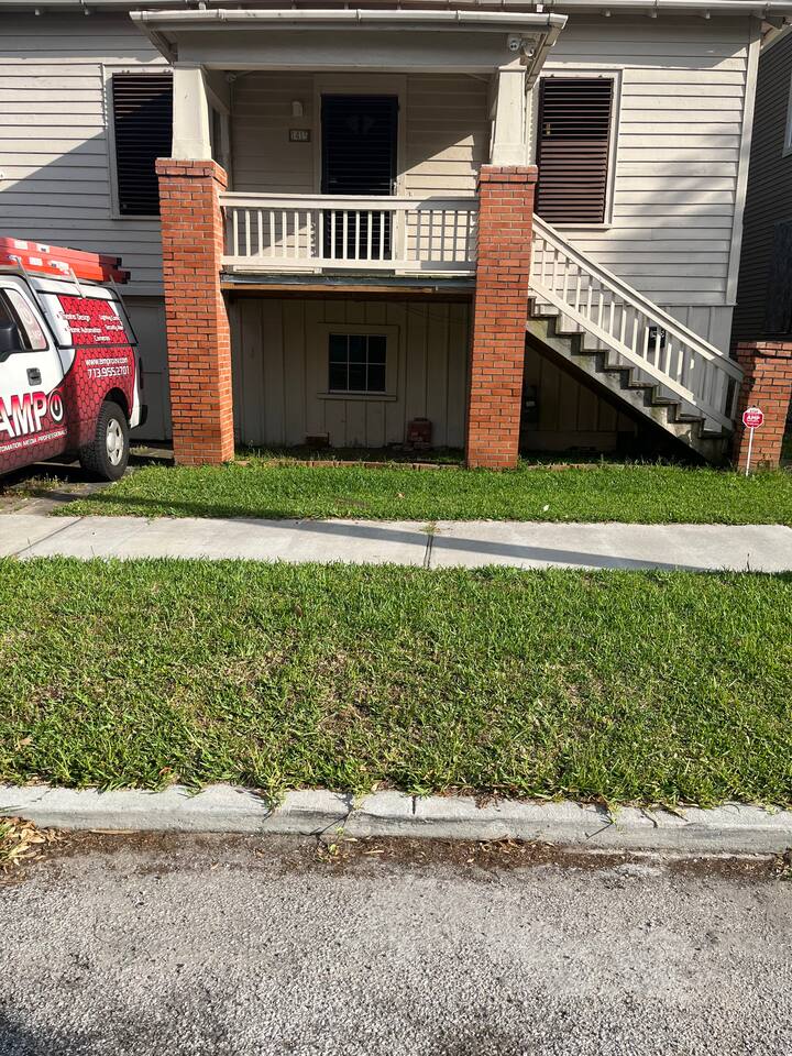 Alegre casa de 3 camas y 2 baños a 5 cuadras de la playa - Airbnb