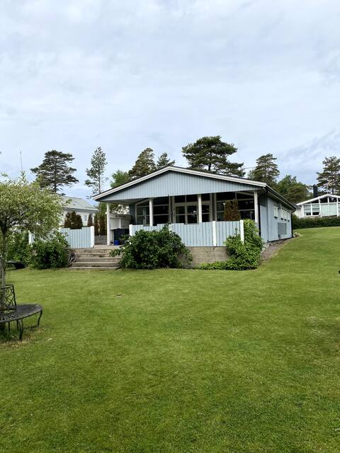 Spacious cabin situated by Strömstad Golf course