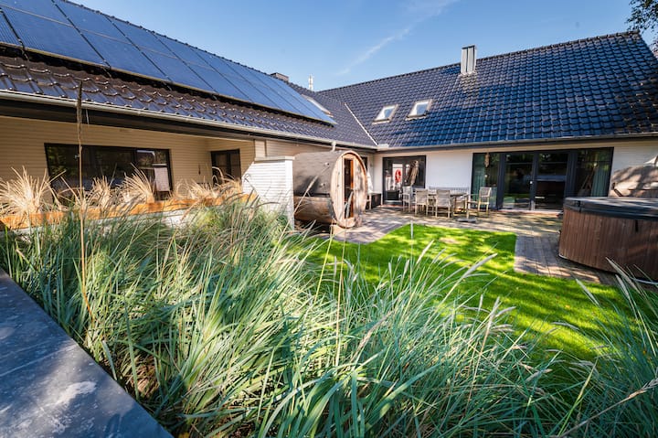 Super cottage with sauna on the north beach