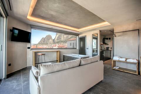Meteora Heaven and Earth premium suites: SELINI