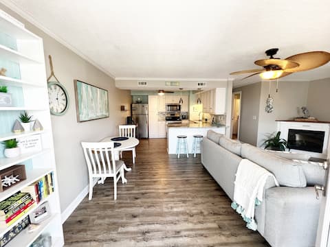 Popular Airbnb listing: Lovely 1 Bedroom Condo with Pool Ocean Isle Beach in Ocean Isle Beach