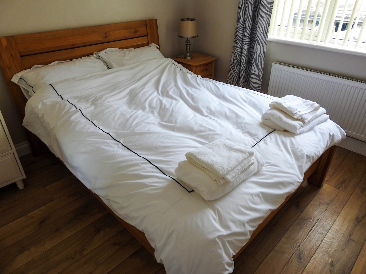 Second bedroom with double bed.