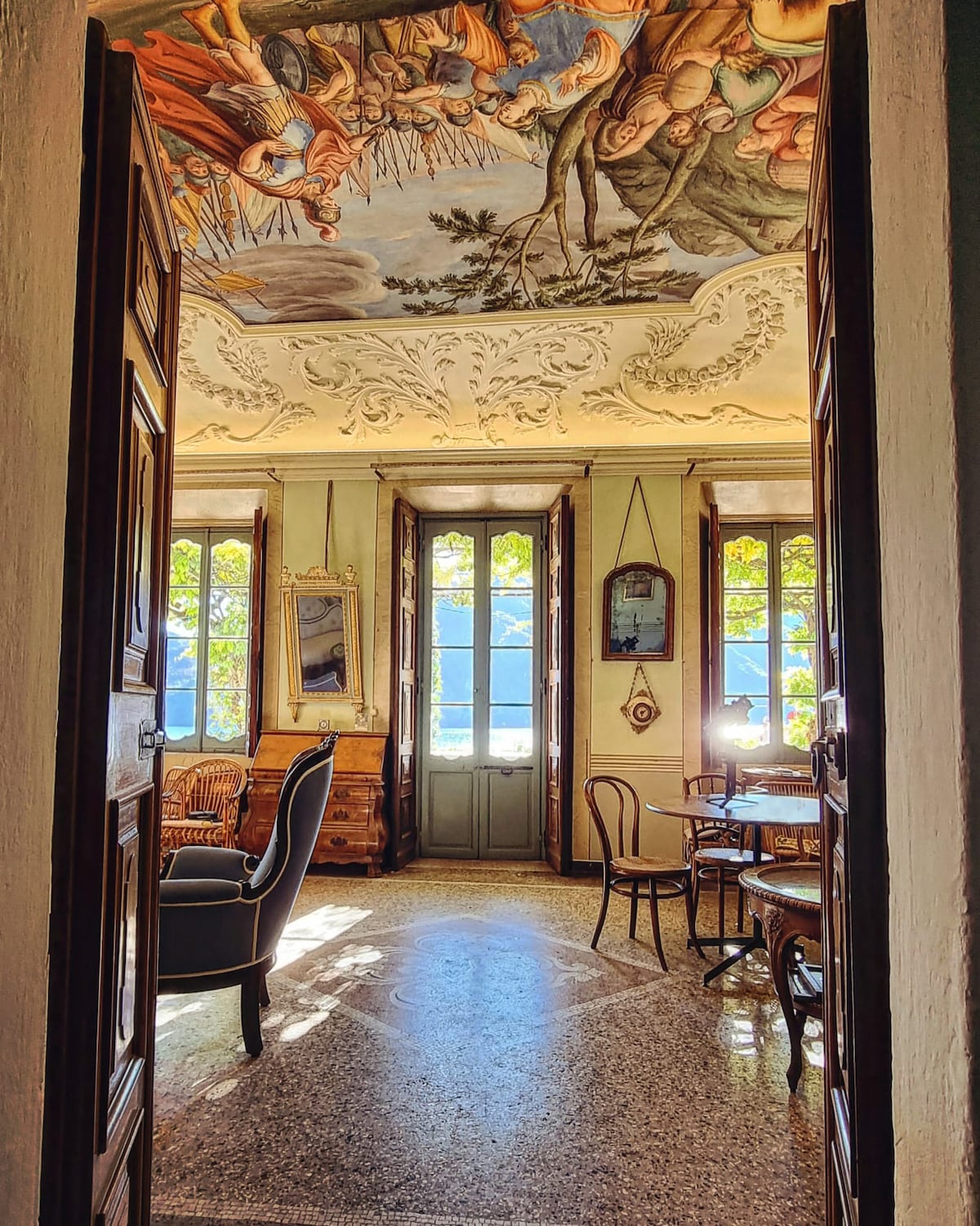 Popular Airbnb listing: Palazzo Rosati 1701 - Charm on Lake Como in Tremezzina